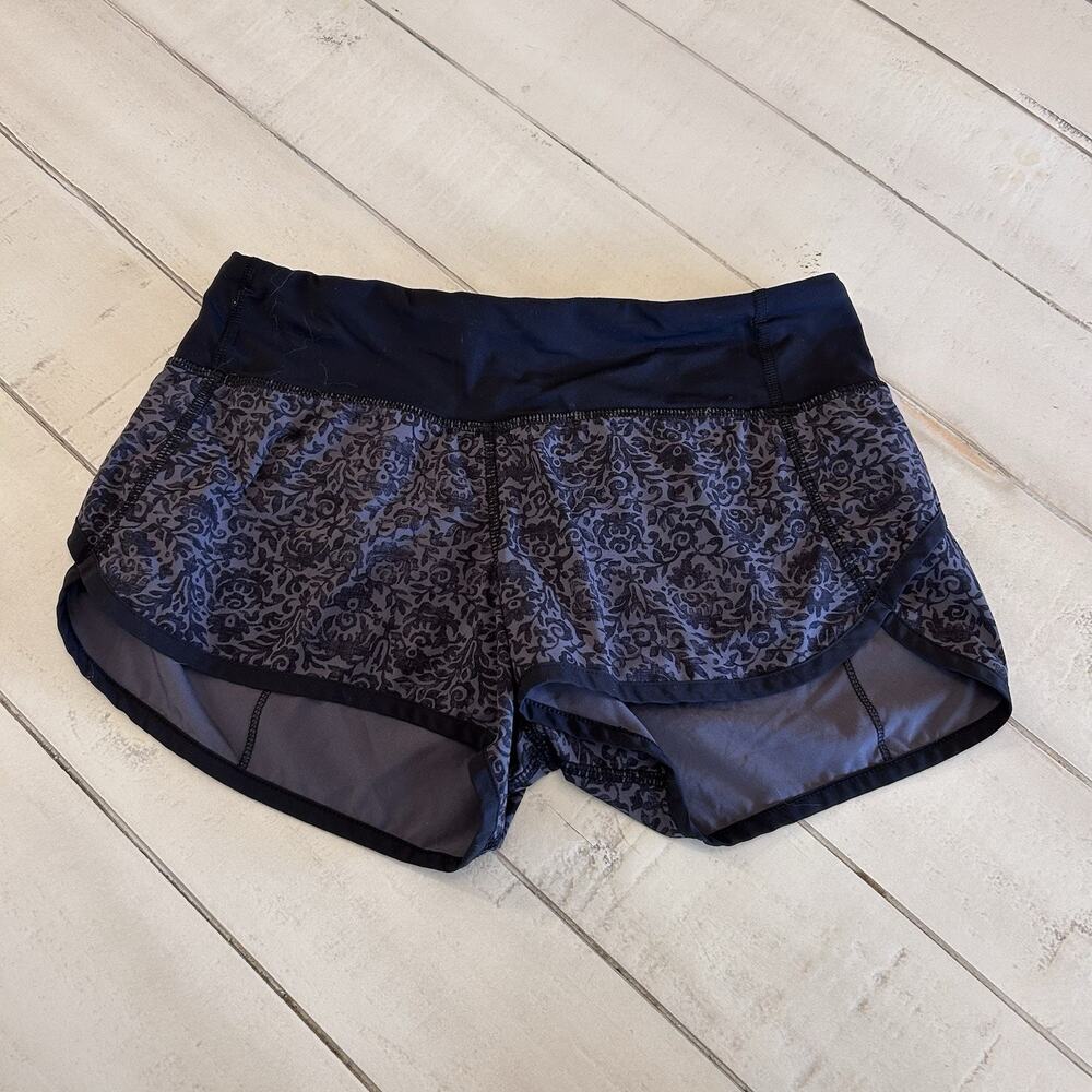 Lululemon Women's Lined Black Athletic Shorts Stretch Activewear Sports Size 2